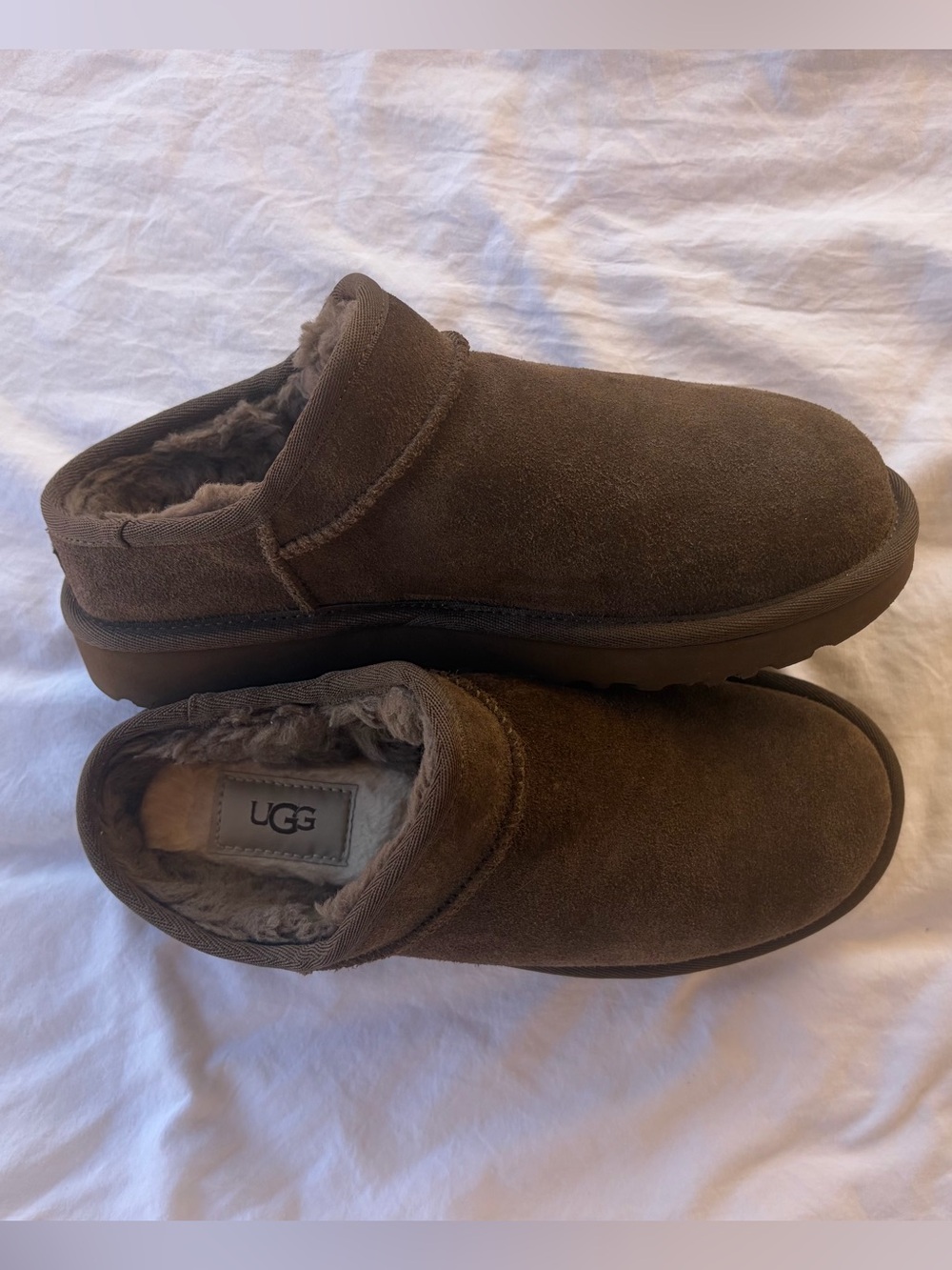 UGG Women’s Chocolate Brown Suede Shearling Slip-On Loafers Excellent Cond Sz 7